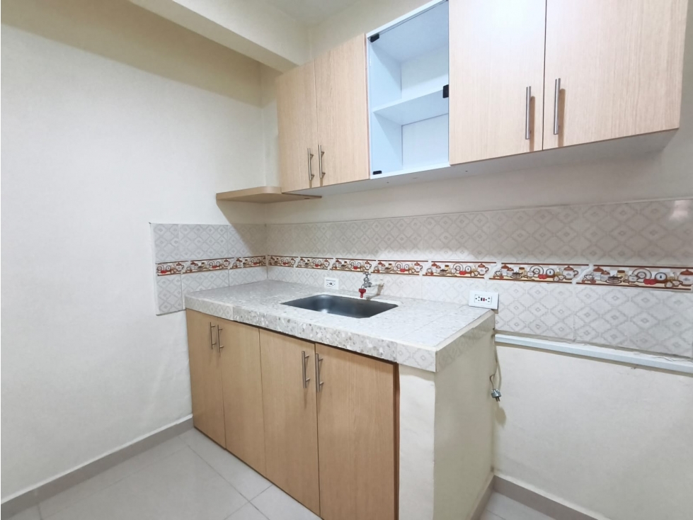 APARTAMENTO ROBLEDO PALENQUE CERCA I.E TOMÁS CARRASQUILLA