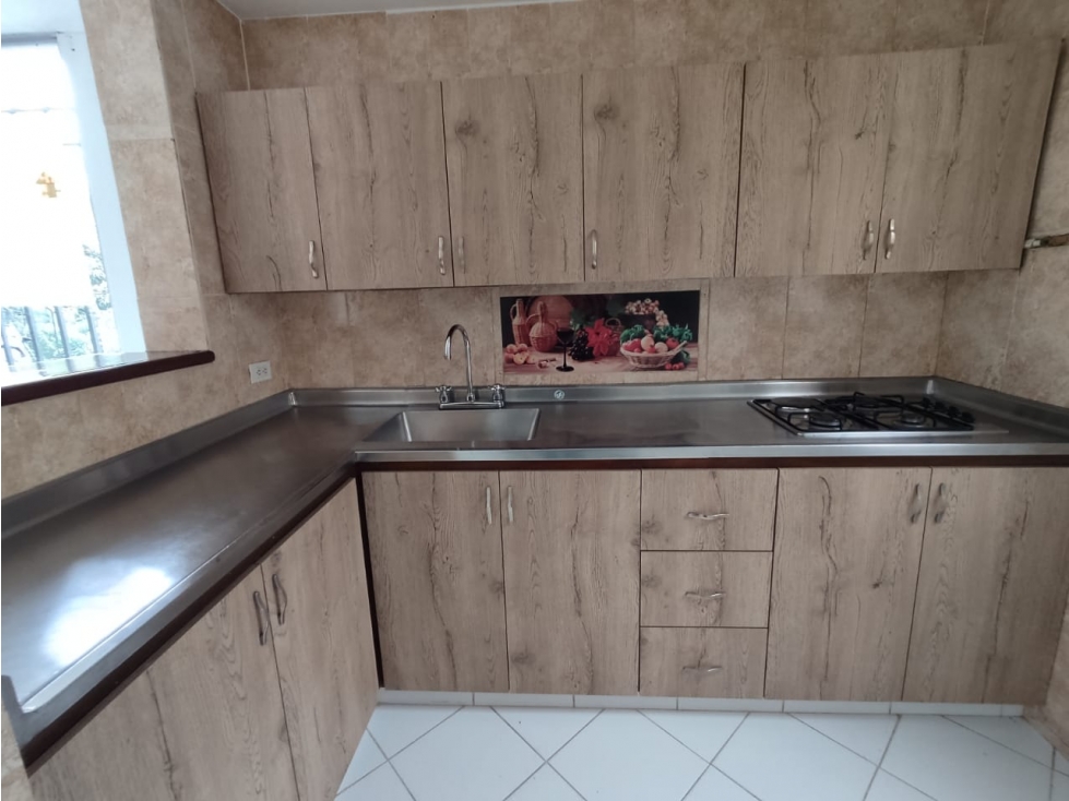 APARTAMENTO UNIFAMILIAR SECTOR ROBLEDO CERCA PQUE. PRINCIPAL — foto 4