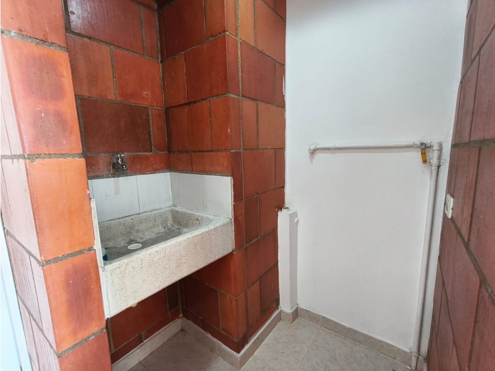 APARTAMENTO ROBLEDO CERCA 7 LUNAS — foto 5