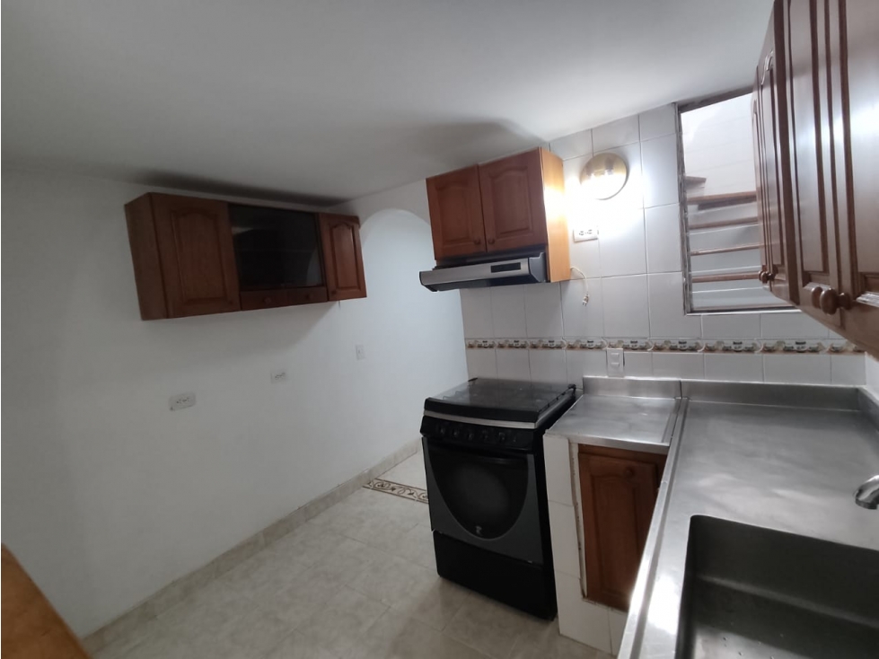 CASA ROBLEDO CERCA UVA EPM LOS GUAYACANES - 2