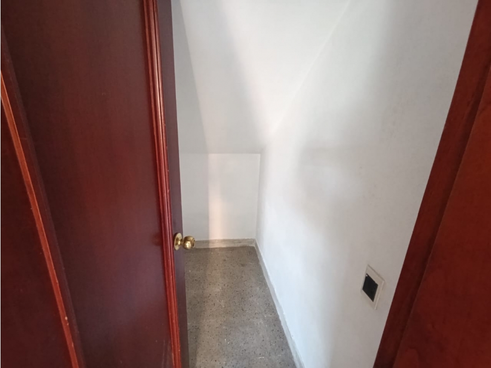 CASA UNIFAMILIAR POBLADO CERCA UNIVERSIDAD CES — foto 2