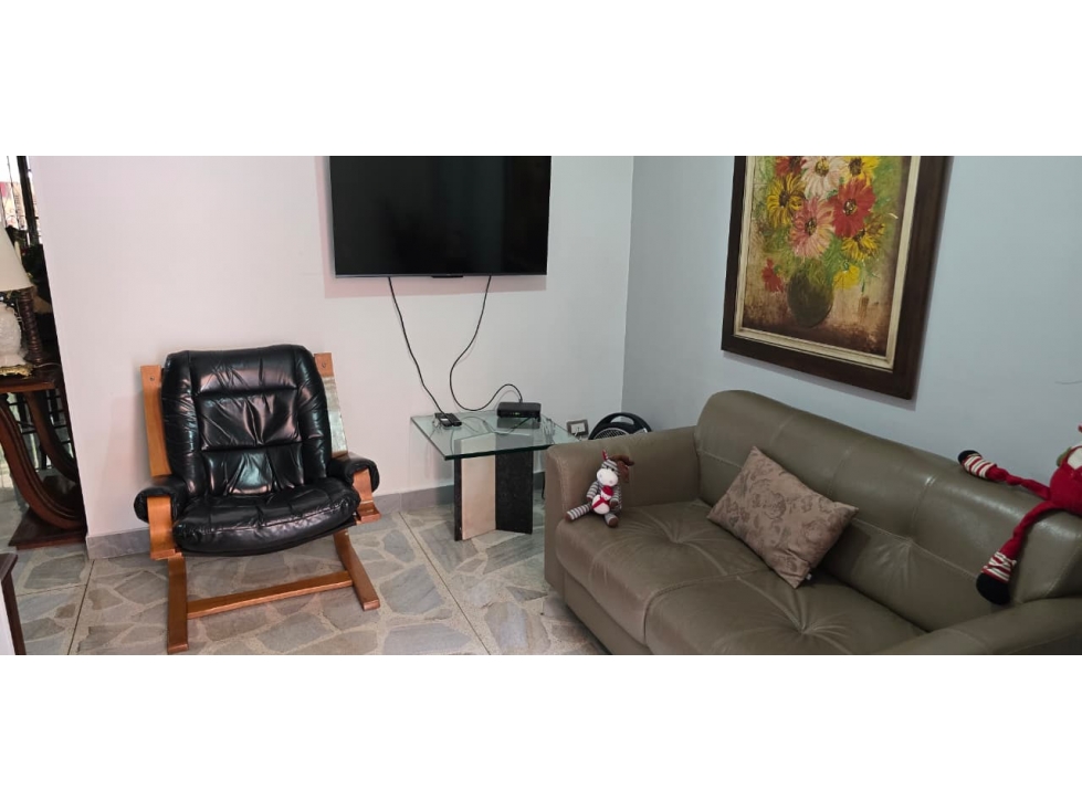 APARTAMENTO LAURELES CERCA PANADERÍA LA MIGUERÍA — foto 2