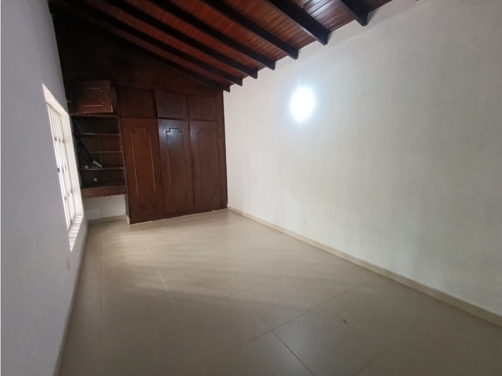CASA PARA USO COMERCIAL LOS COLORES CERCA 4TA. BRIGADA — foto 4