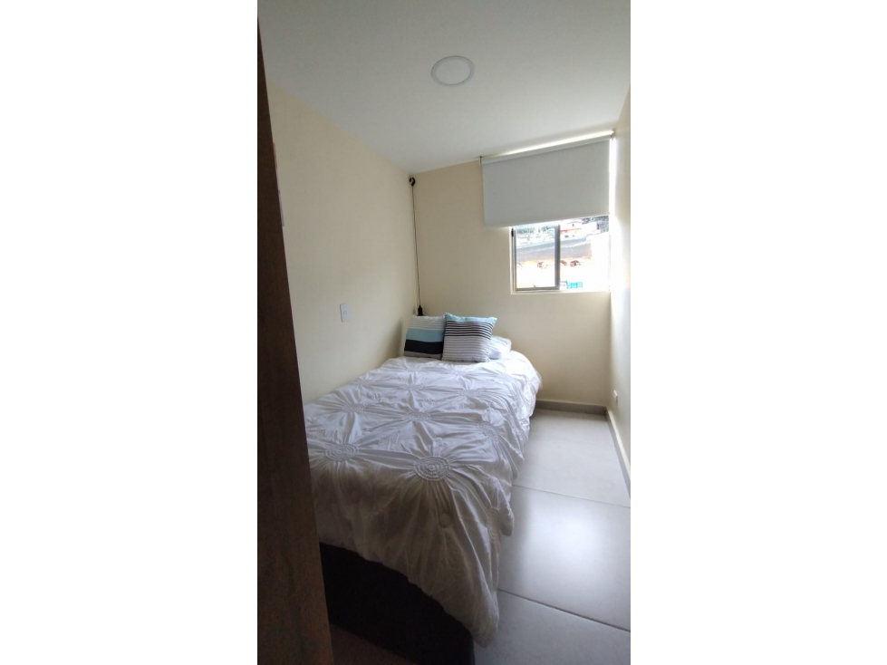 APARTAMENTO ROBLEDO CERCA I.E. ALFONSO UPEGUI OROZCO — foto 3