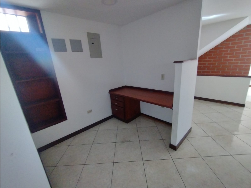 BODEGA PRADO CENTRO CERCA CLINICA PRADO - 2