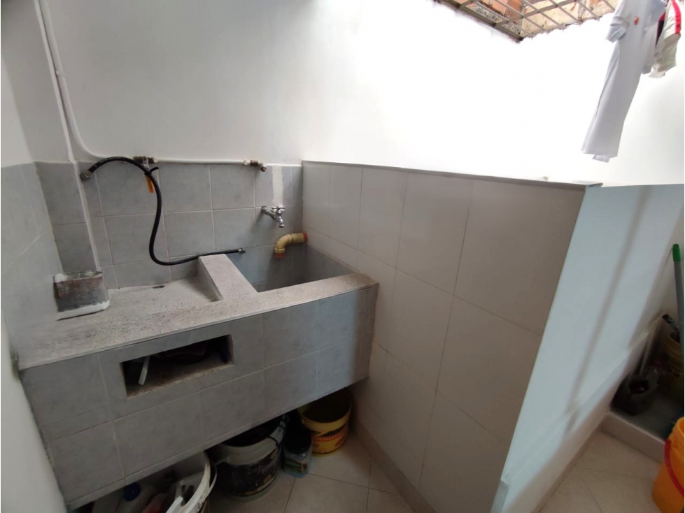 DOS APARTAMENTOS SECTOR ROBLEDO CERCA IGLESIA SAN IRENEO — foto 3