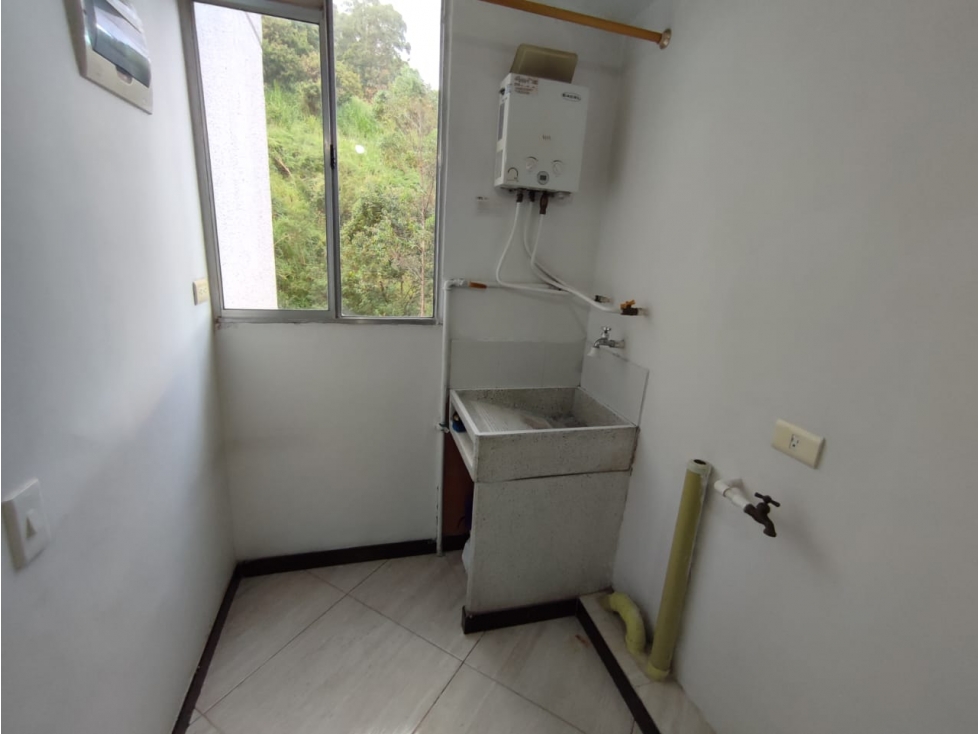 APARTAMENTO CALASANZ CERCA IGLESIA EMAUS — foto 4