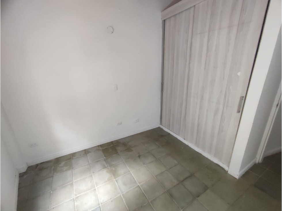 CASA ROBLEDO CERCA ZONA COMERCIAL LA CAMPIÑA — foto 6