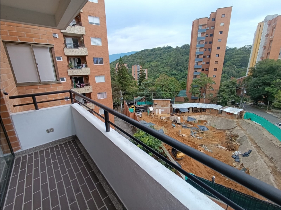 APARTAMENTO ROBLEDO CERCA INST. UNIVERSITARIA PASCUAL BRAVO — foto 3