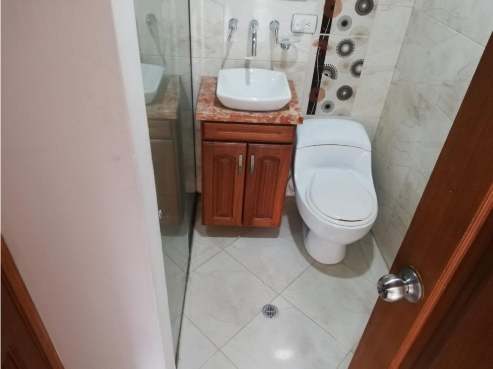 APARTAMENTO LAURELES CERCA REST. GUADALUPE — foto 5