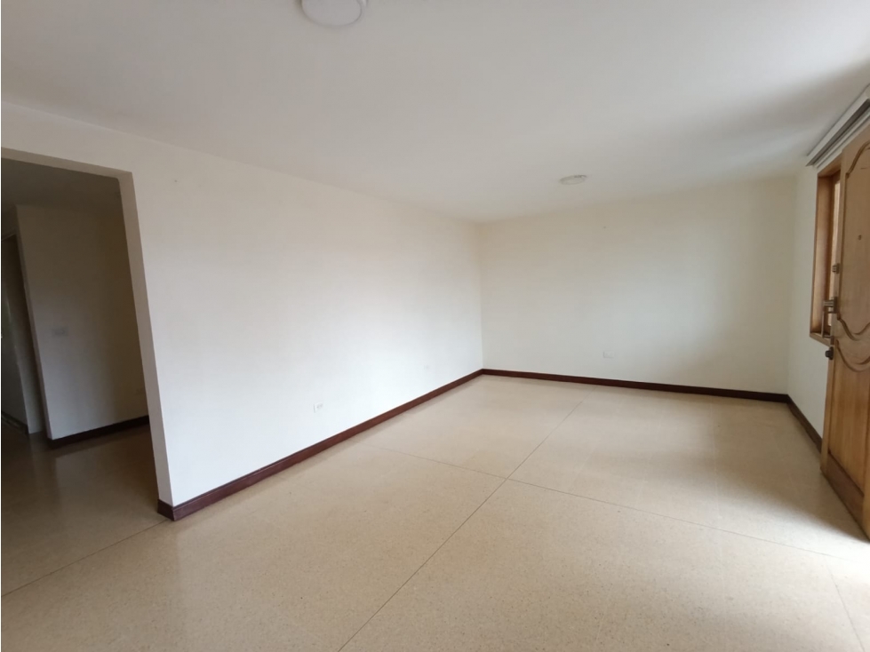 APARTAMENTO ROBLEDO CERCA PARQUE PRINCIPAL — foto 2