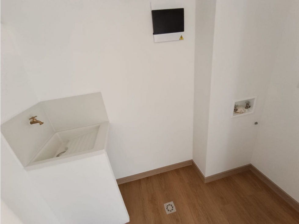 APARTAMENTO EL CARMEN DE VIBORAL CERCA ESTADIO EL CARMEN — foto 3