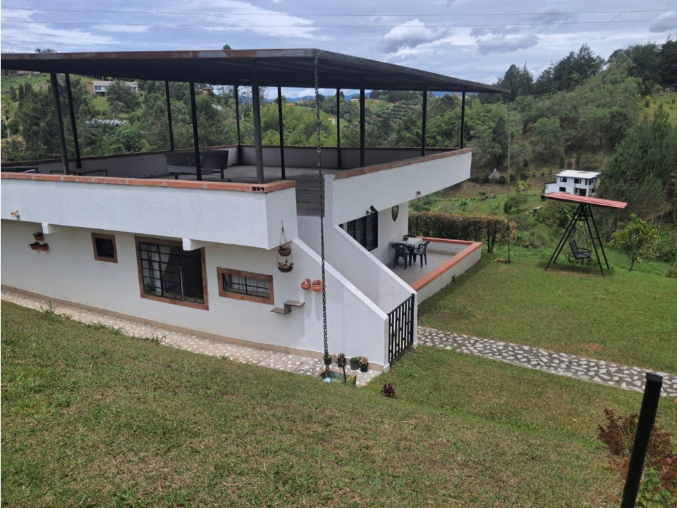 FINCA MUNICIPIO MARINILLA CERCA AUTOP. MEDELLÍN-BOGOTÁ — foto 2