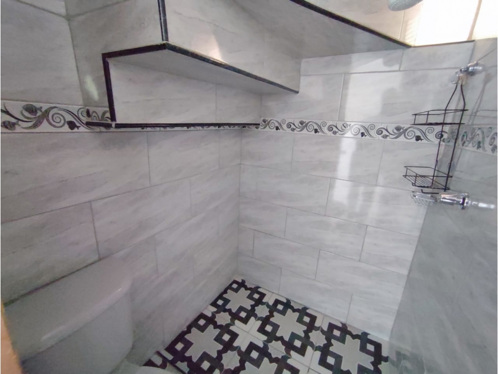 CASA PRIMER Y SEGUNDO PISO ROBLEDO CERCA MIRADOR DE BARCELONA — foto 2