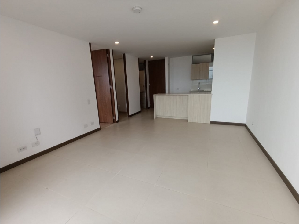 APARTAMENTO EL POBLADO CERCA LOMA DE LOS GONZALEZ — foto 3