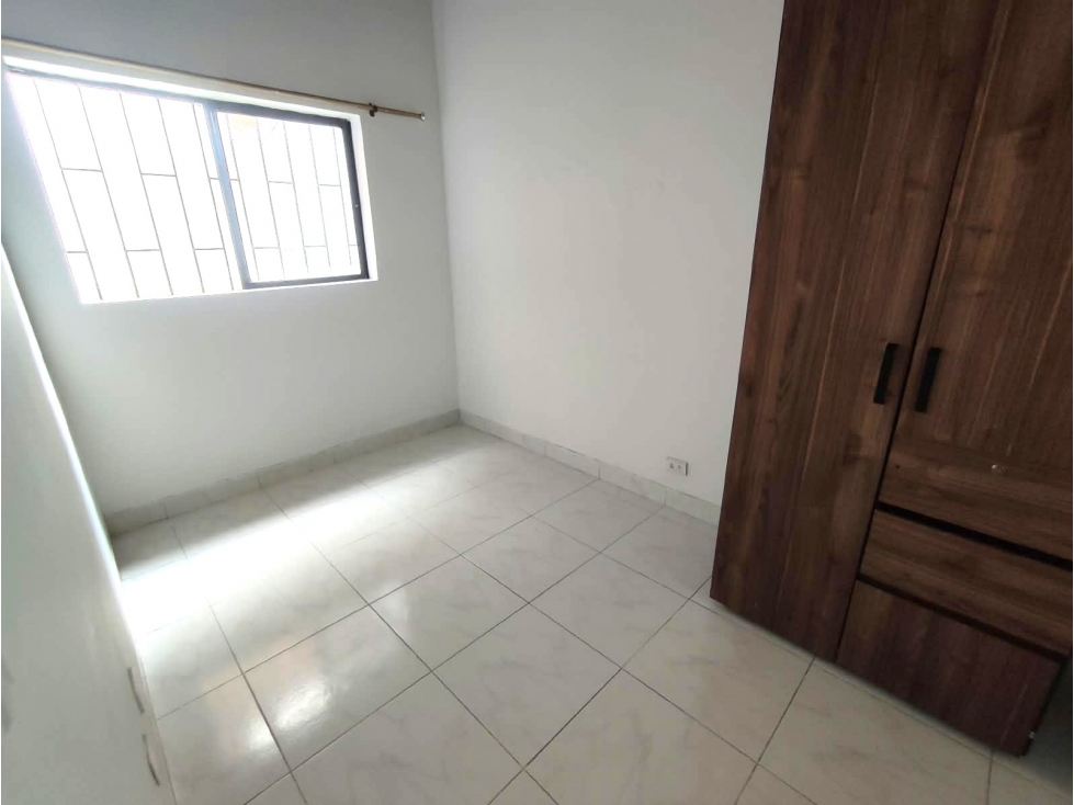 CASA SANTA MÓNICA 1 CERCA IGLESIA DIVINO MAESTRO — foto 2