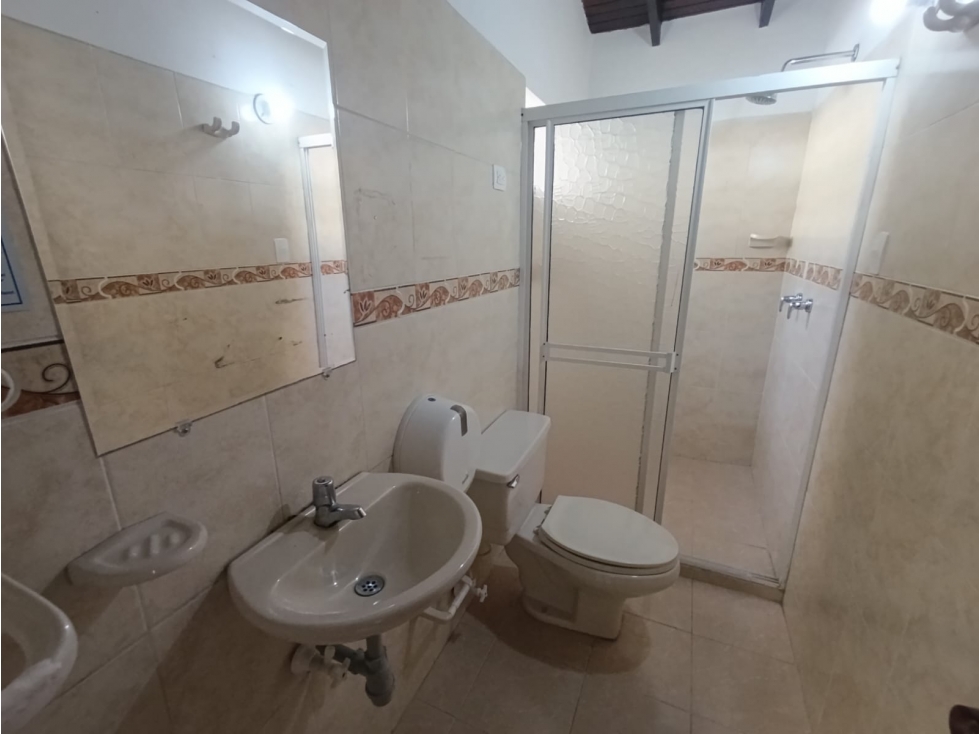 CASA PARA USO COMERCIAL LOS COLORES CERCA 4TA. BRIGADA — foto 5