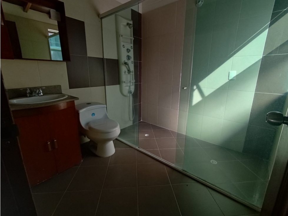 APARTAMENTO MUY AMPLIO SABANETA CERCA PARQUE PRINCIPAL — foto 4