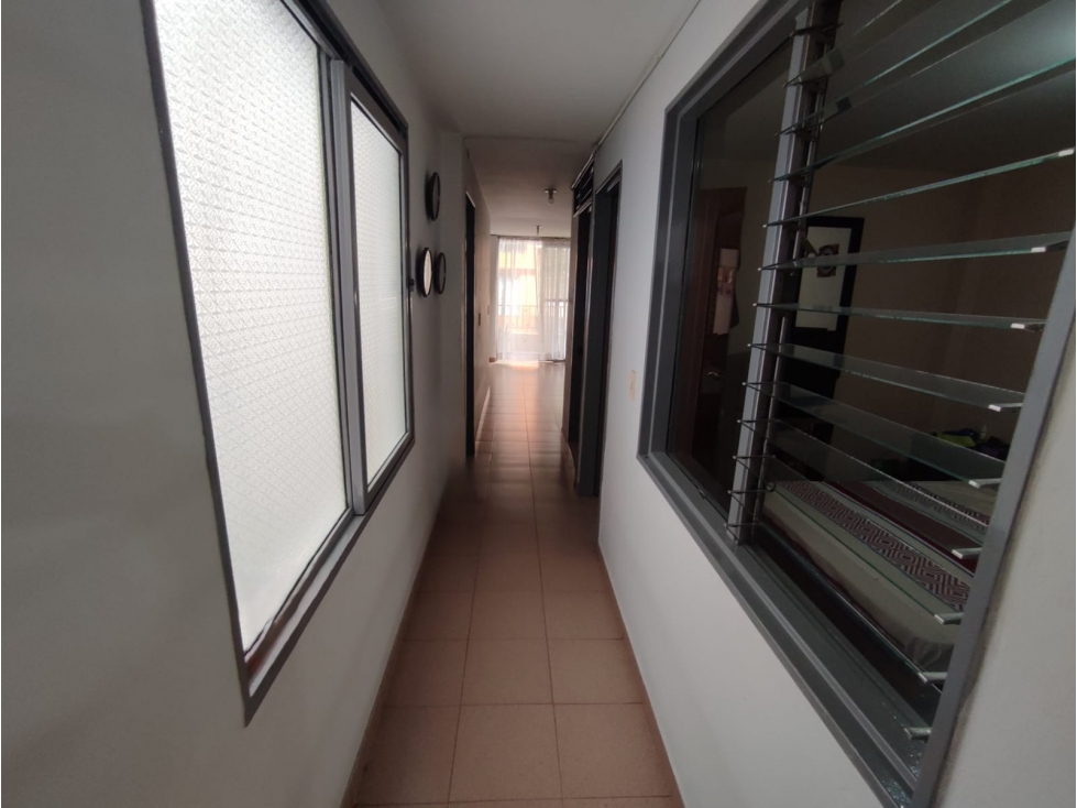 CASA DE TRES PISOS SAN ANTONIO DE PRADO CERCA PARQUE PRINCIPAL — foto 3
