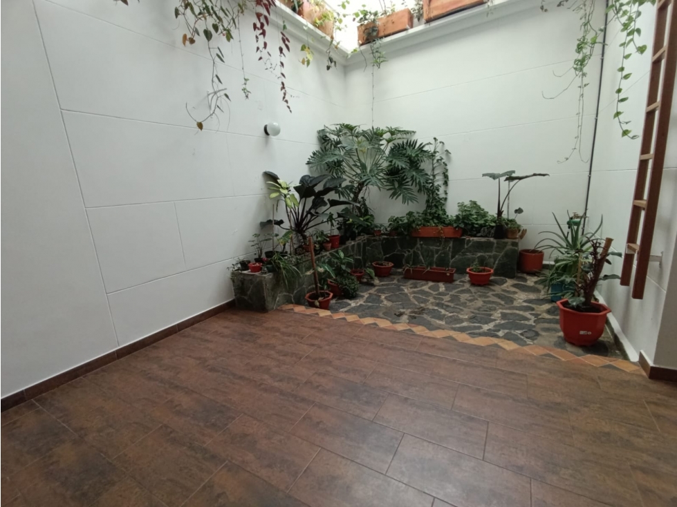 CASA UNIFAMILIAR PRADO CENTRO CERCA I.E. JOSÉ CELESTINO MUTIS — foto 4
