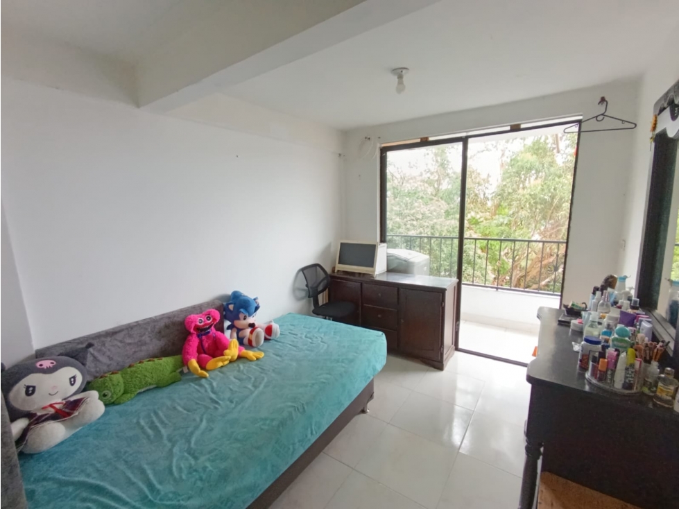 CASA DIVIDIDA EN DOS APARTAMENTOS ROBLEDO CERCA I.E. JESÚS REY — foto 4