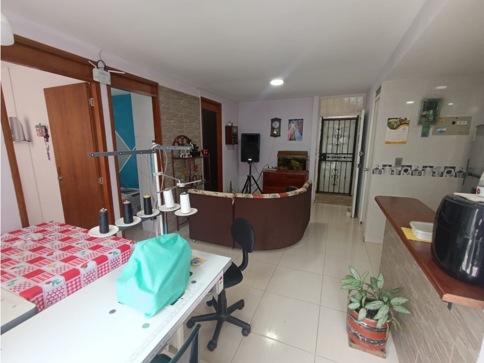 APARTAMENTO ROBLEDO CERCA EST. METROCABLE LA AURORA — foto 2