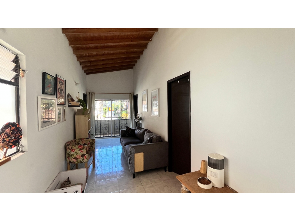 APARTAMENTO LA FLORESTA CERCA COLEGIO TERESIANO