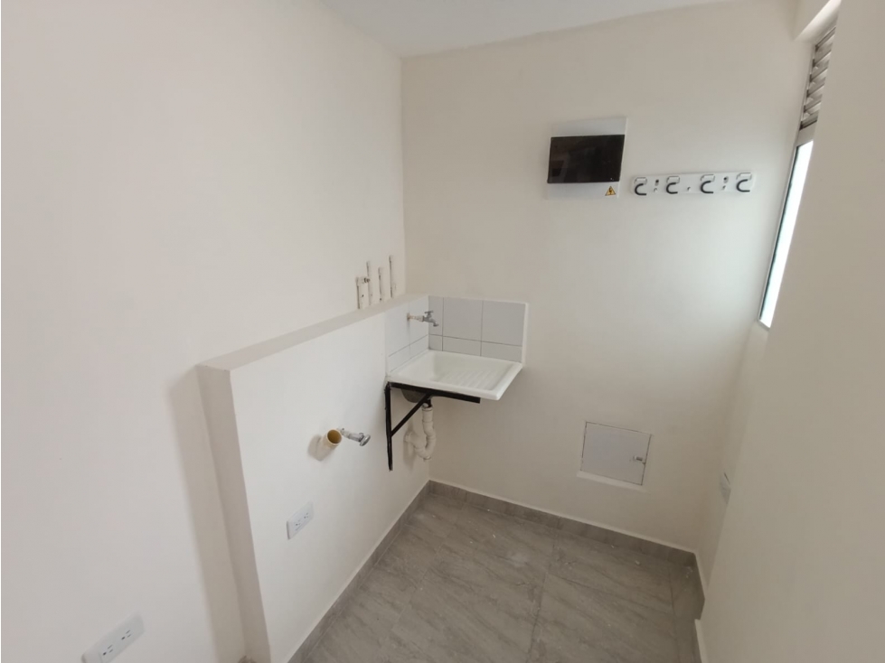 APARTAMENTO SECTOR BELLO CERCA IGLESIA SANTA MARIA GORETTI — foto 5