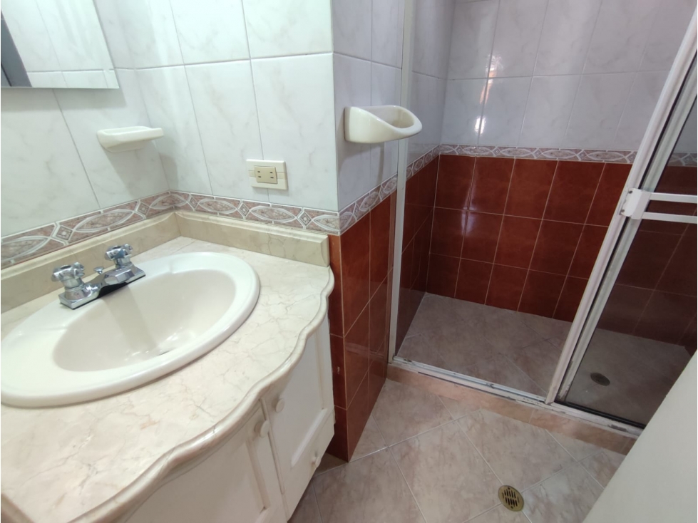 CASA UNIFAMILIAR CALASANZ CERCA REFUGIO SANTA ANA — foto 4