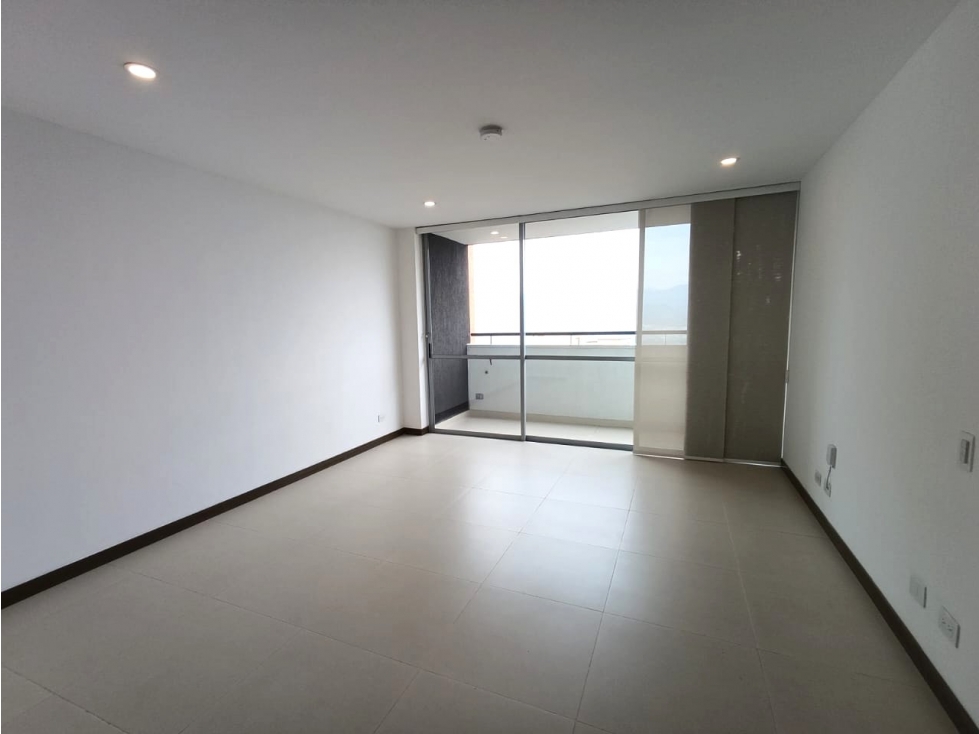 APARTAMENTO POBLADO CERCA LOMA DE LOS GONZÁLEZ — foto 3