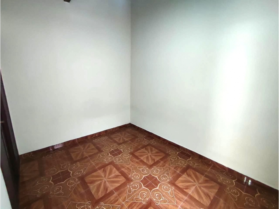 CASA ROBLEDO VILLA FERNANDA CERCA UNI. ESUMER — foto 3