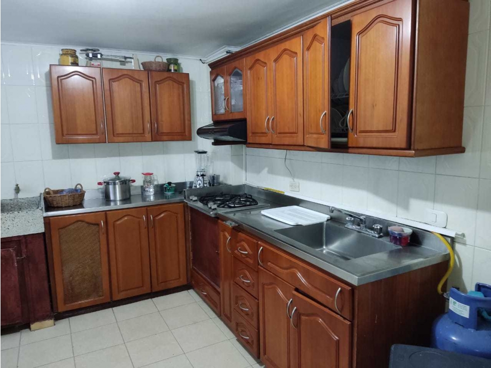 APARTAMENTO LAURELES CERCA PRIMER PARQUE — foto 3