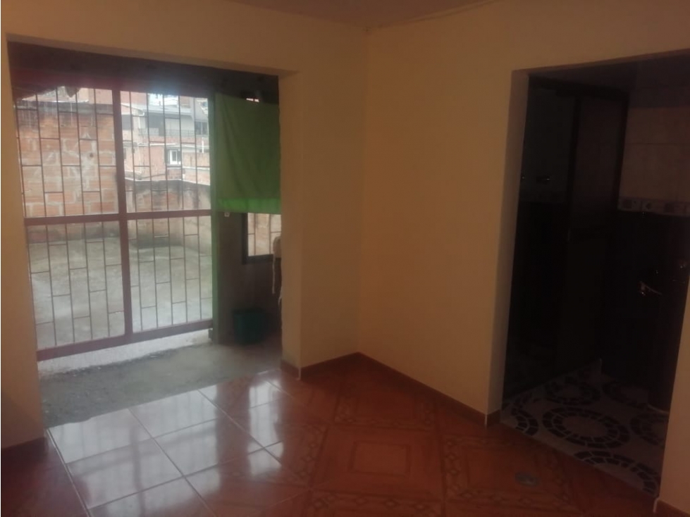 CASA MANRIQUE LA SALLE CERCA I.E. SAN JUAN BAUTISTA — foto 4