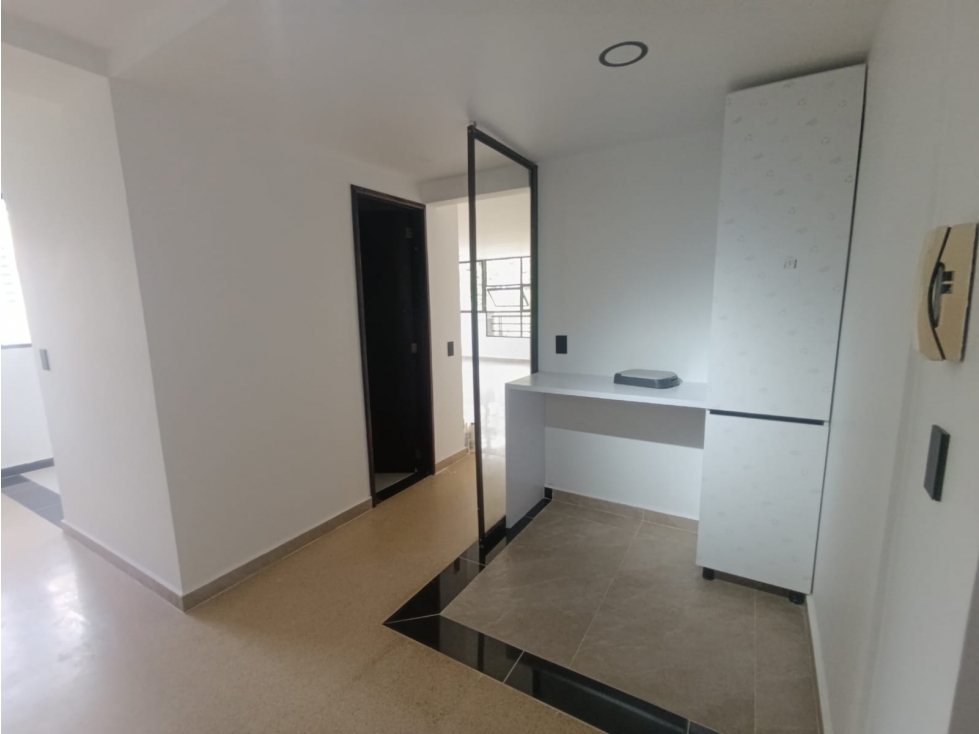 APARTAMENTO EL POBLADO CERCA UNIVERSIDAD CES — foto 5