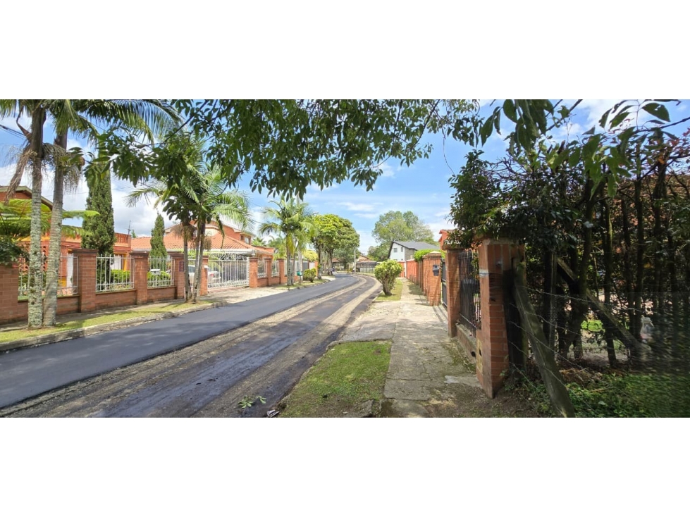 LOTE SECTOR RIONEGRO CERCA PARQUE COMFAMA - 4