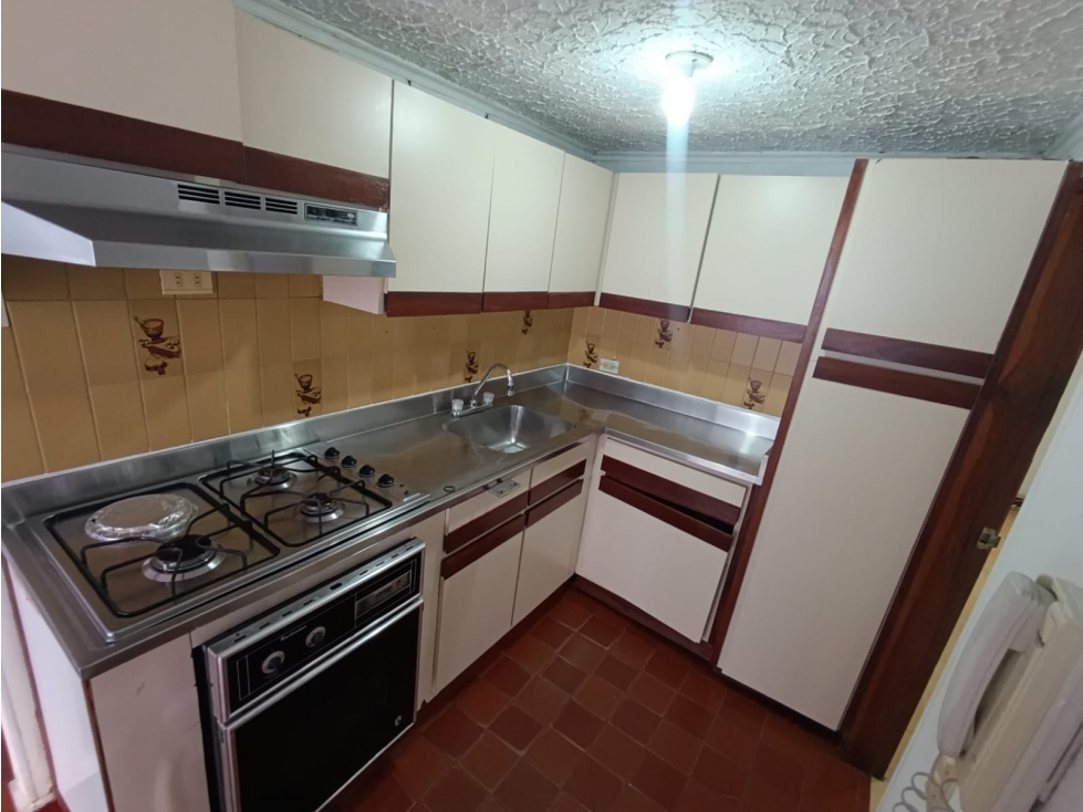 APARTAMENTO AMPLIO CALASANZ CERCA ESTACIÓN METRO FLORESTA — foto 4