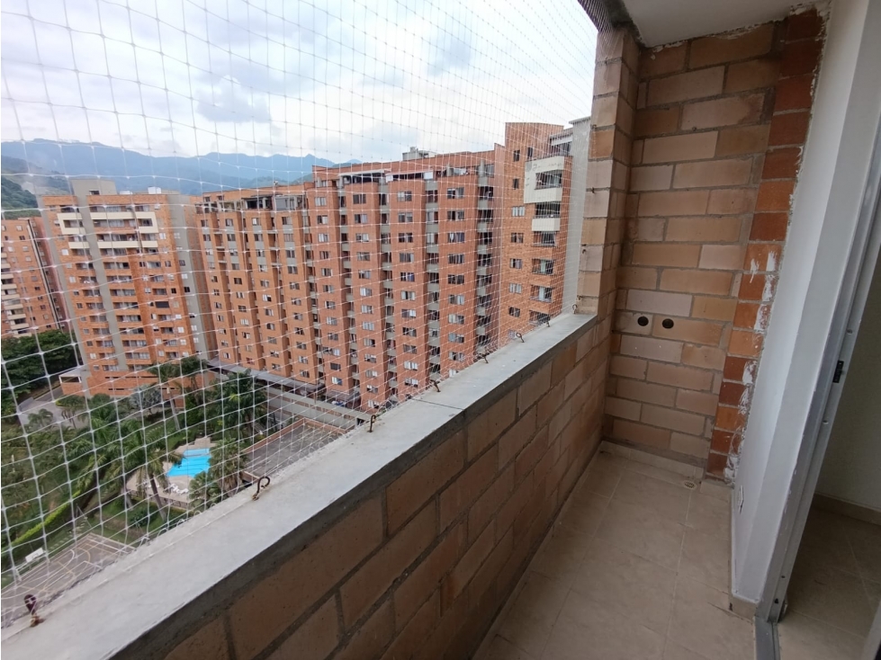 APARTAMENTO BELÉN CERCA COLEGIO PADRE MANYANET — foto 2