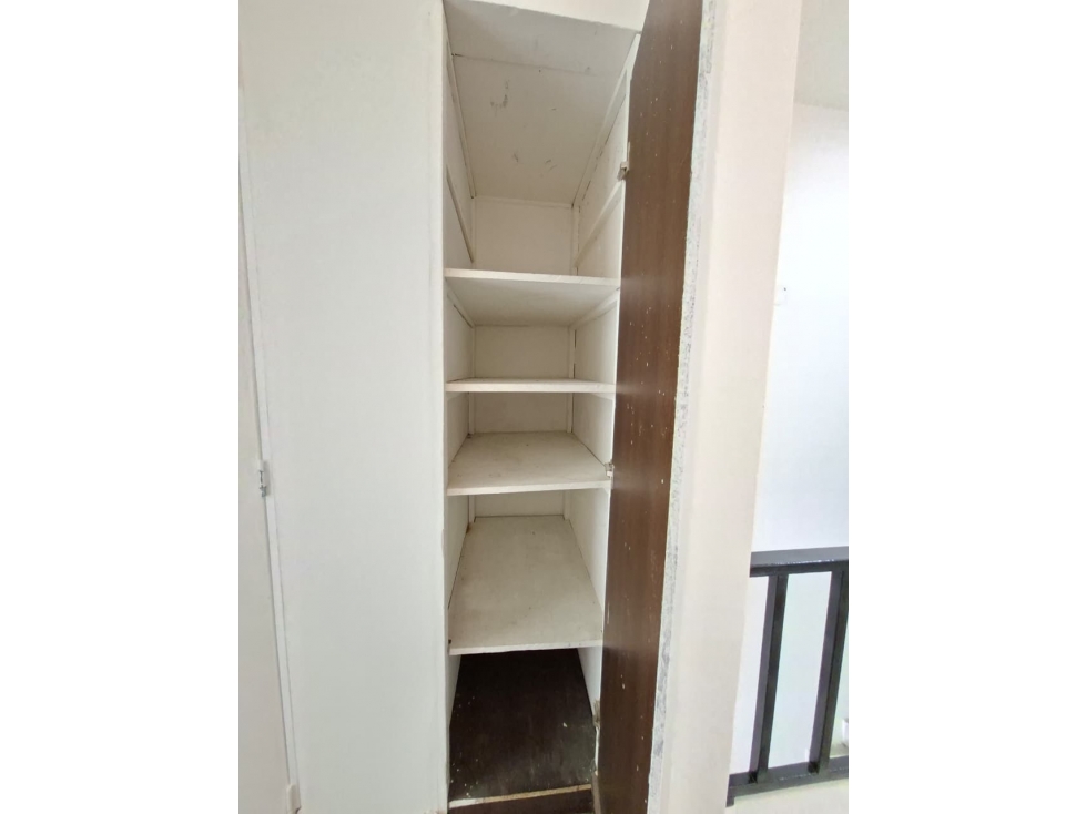 CASA SEGUNDO PISO PARA USO COMERCIAL LOS COLORES — foto 4