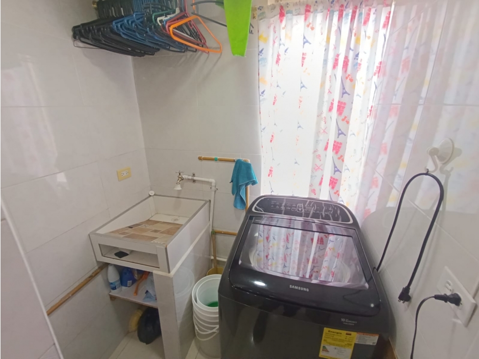 APARTAMENTO ROBLEDO CERCA EST. METROCABLE LA AURORA — foto 5