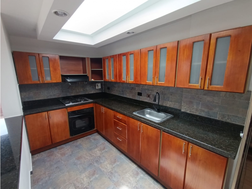 PENTHOUSE LAURELES CERCA I.E. LUCRECIO — foto 4