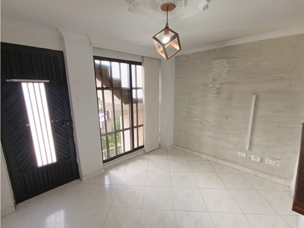 APARTAMENTO CALASANZ CERCA REFUGIO SANTA ANA
