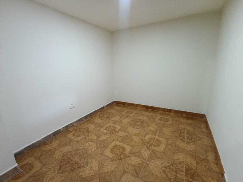 APARTAMENTO CASTILLA CERCA EST. POLICIA 12 DE OCTUBRE — foto 4