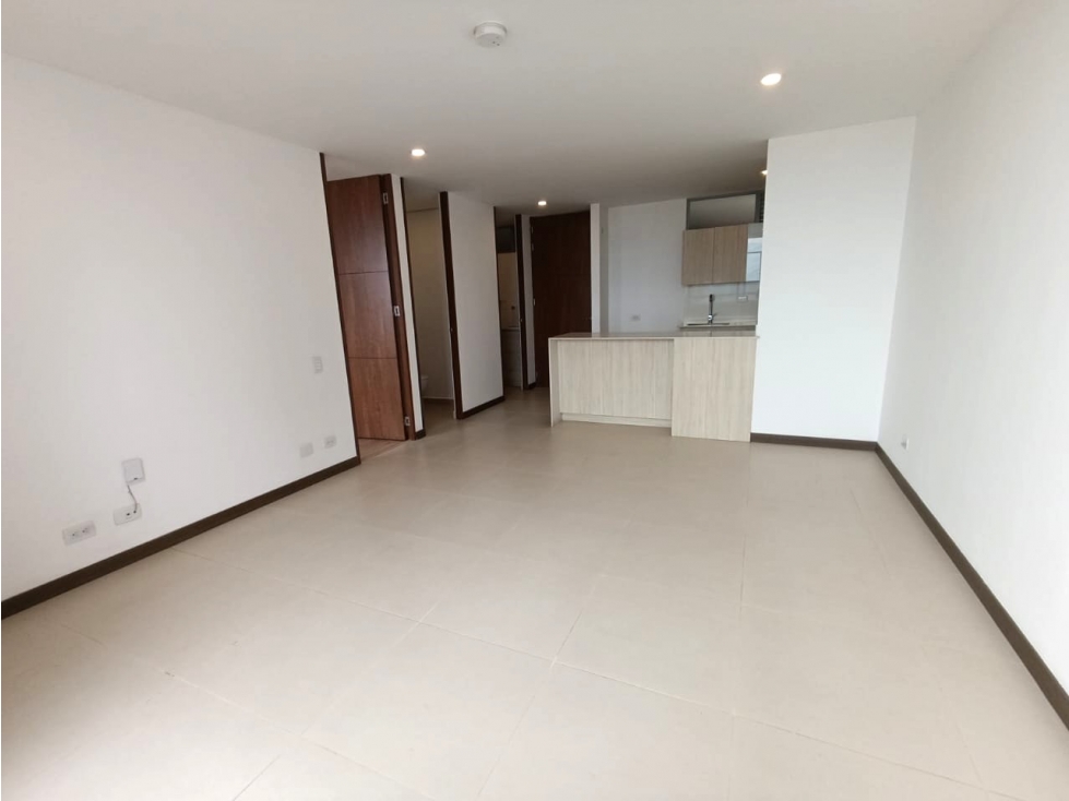 APARTAMENTO POBLADO CERCA LOMA DE LOS GONZÁLEZ — foto 4