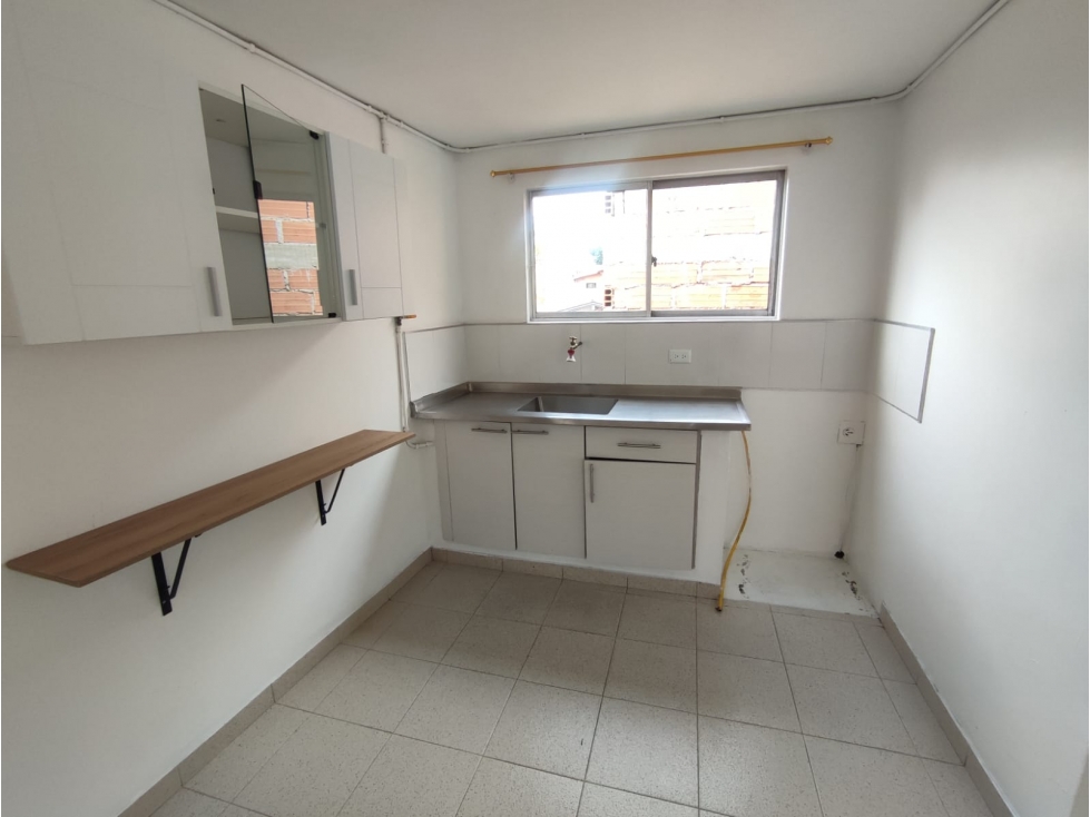 CASA ROBLEDO CERCA UNIVERSIDAD SANTO TOMÁS — foto 4