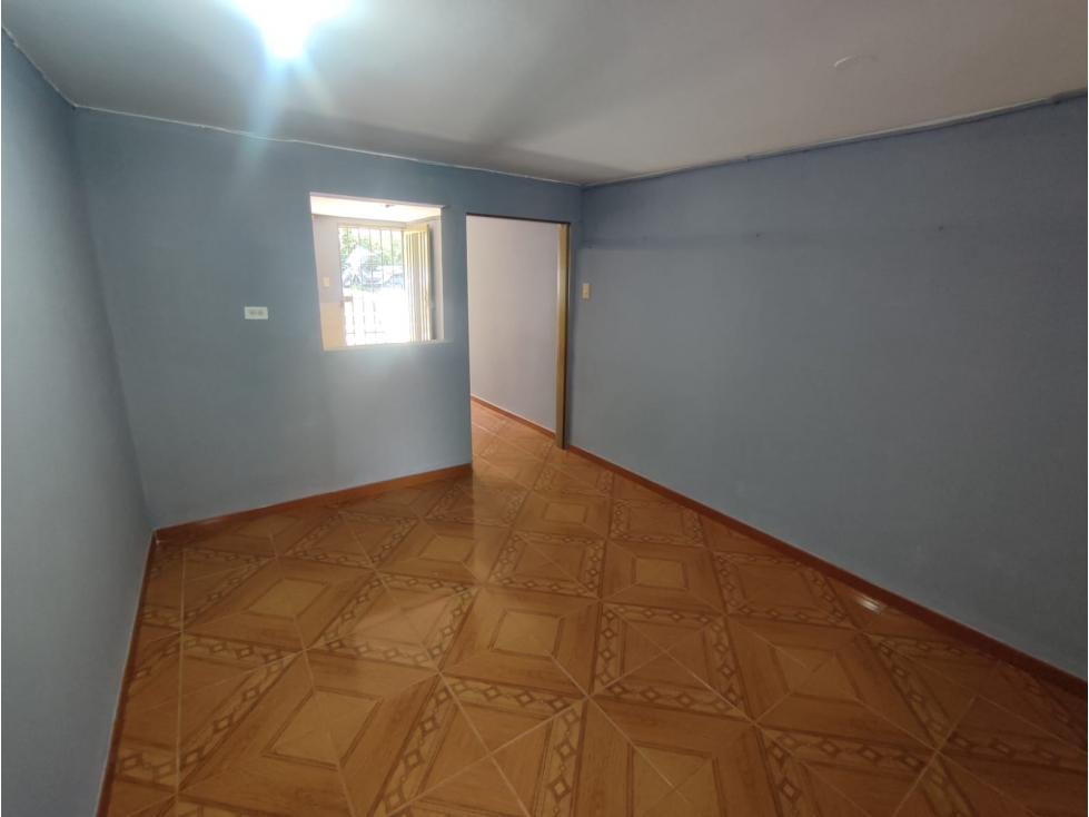 CASA MANRIQUE CERCA I.E. SAN JUAN BAUTISTA