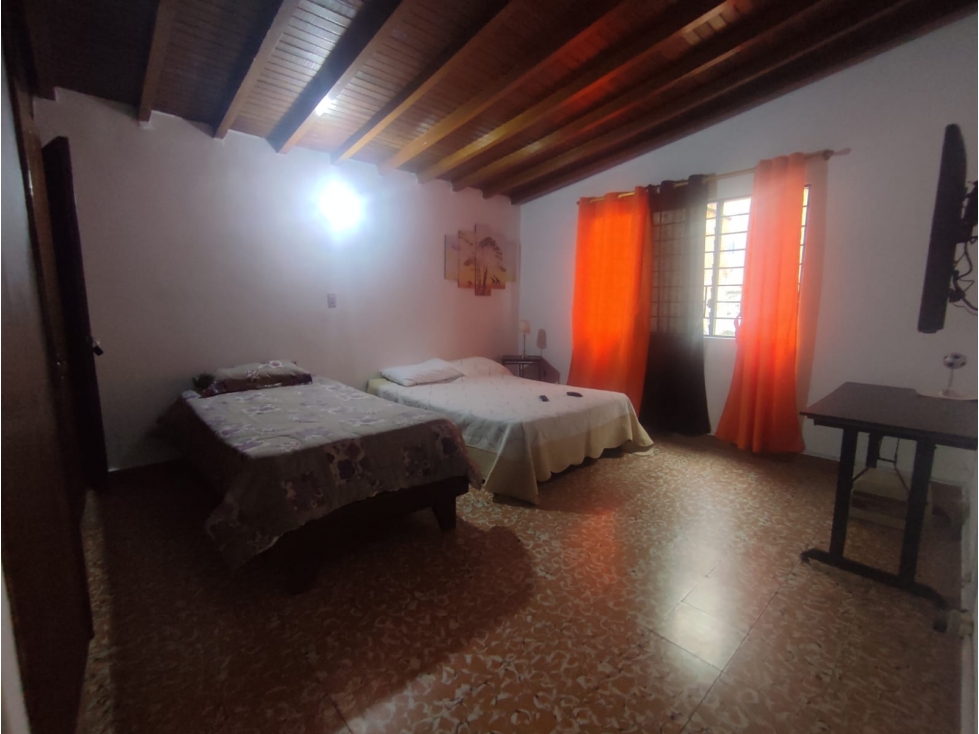 CASA UNIFAMILIAR SECTOR SANTA TERESITA CERCA IGLESIA STA RITA — foto 5