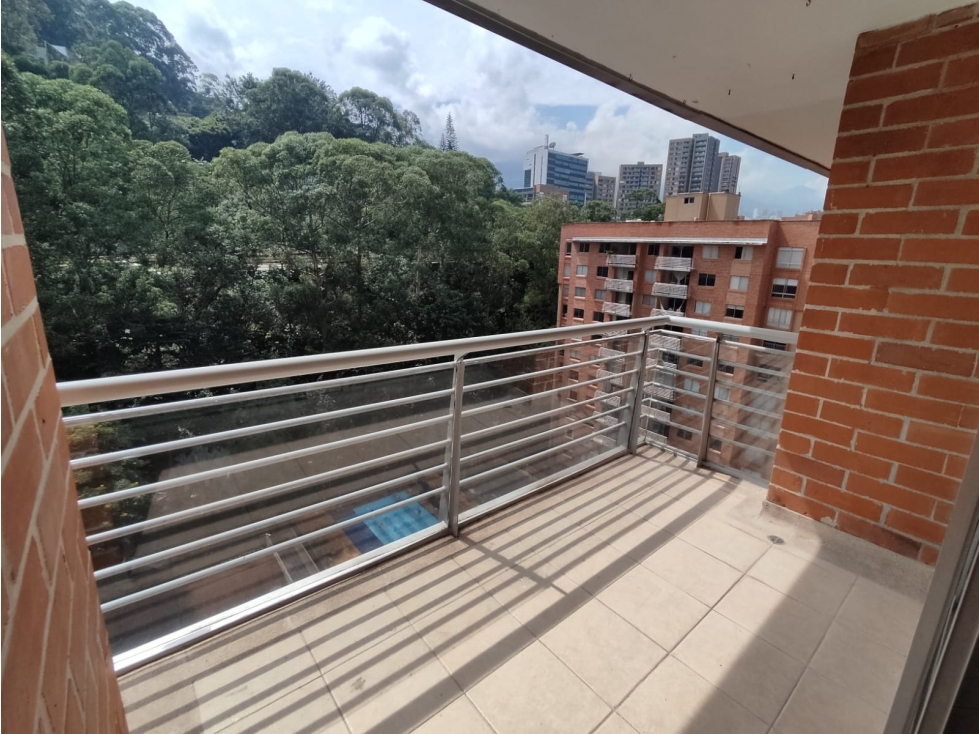 APARTAMENTO EL POBLADO CERCA AV. LAS PALMAS