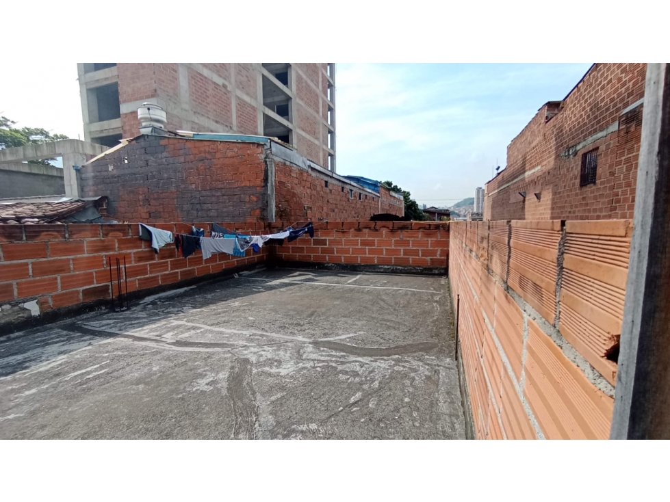 CASA PARA REFORMA CERCA PARQUE DE BOSTON — foto 5