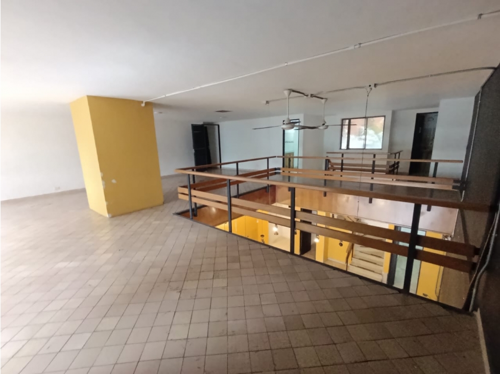 LOCAL COMERCIAL CENTRO CERCA MERCADO DE LA PLAYA — foto 6