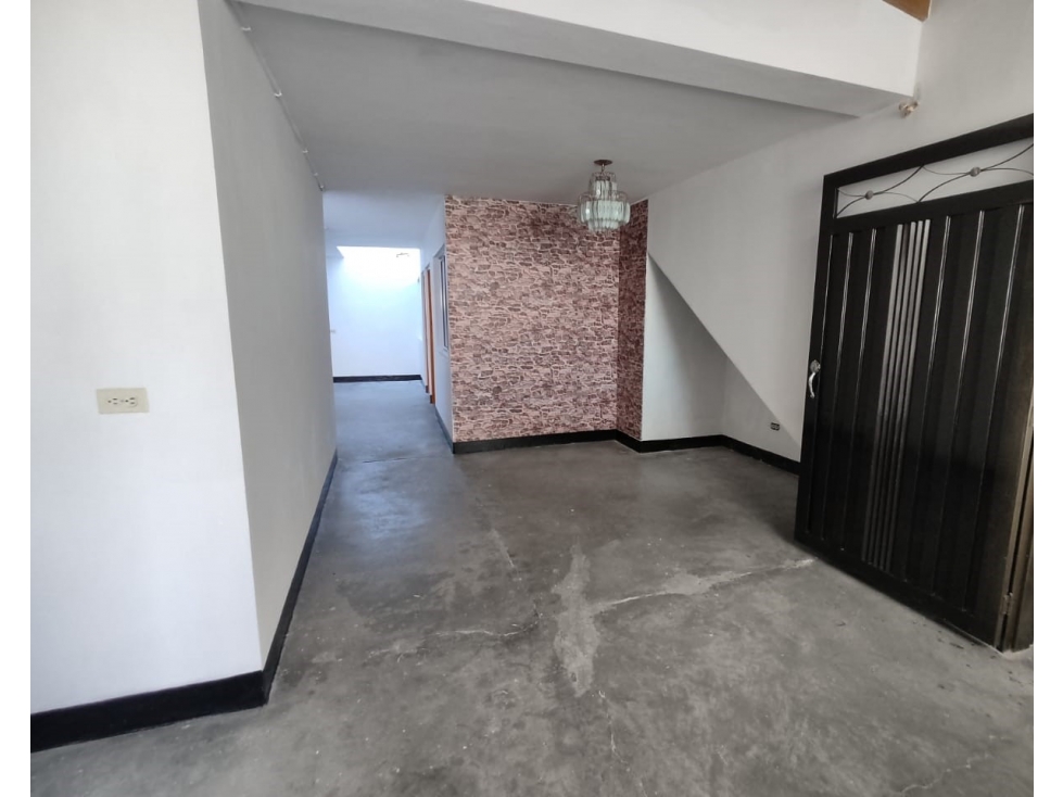 CASA ROBLEDO CERCA PARQUE DE LA CRUZ — foto 5